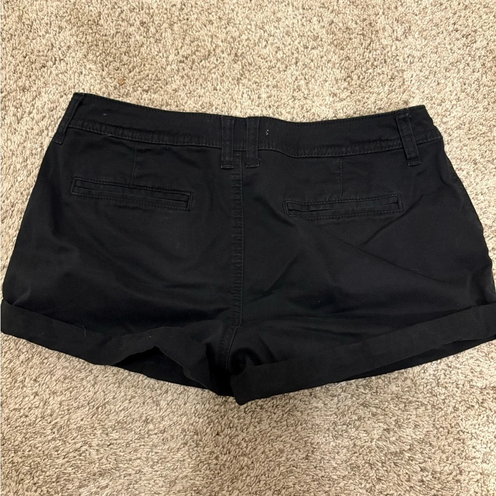 Abercrombie & Fitch Women's Black Shorts - Picture 3 of 3